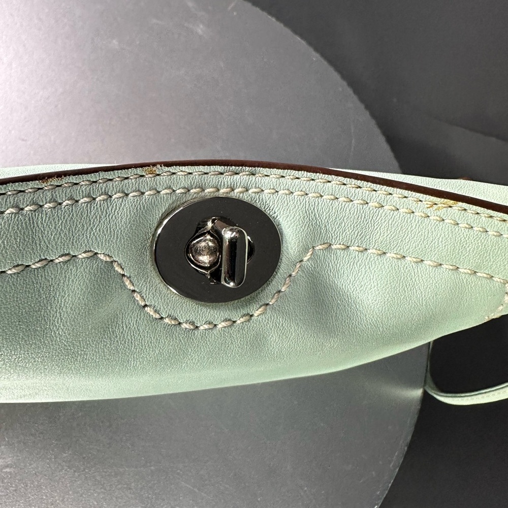 Elegant Mint Green Women's Bag pre owned Exellent condition - Picture 7 of 9